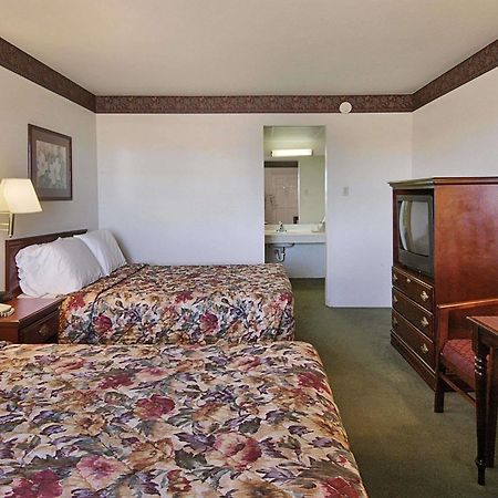 Days Inn Lubbock Texas Tech University מראה חיצוני תמונה